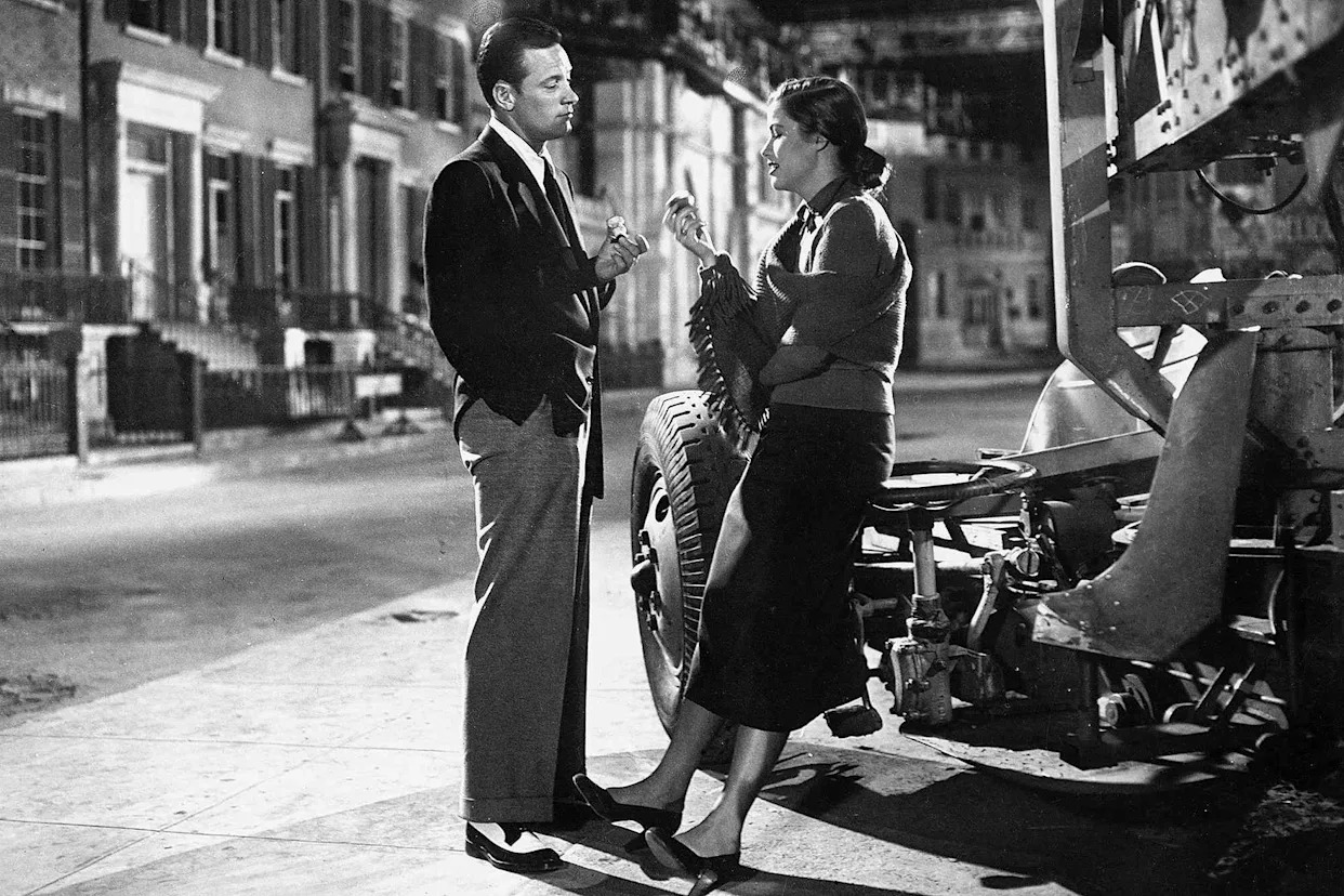 “Sunset Boulevard” actress recalls costar's wife yelling 'cut, dammit!' during their endless kissing scene