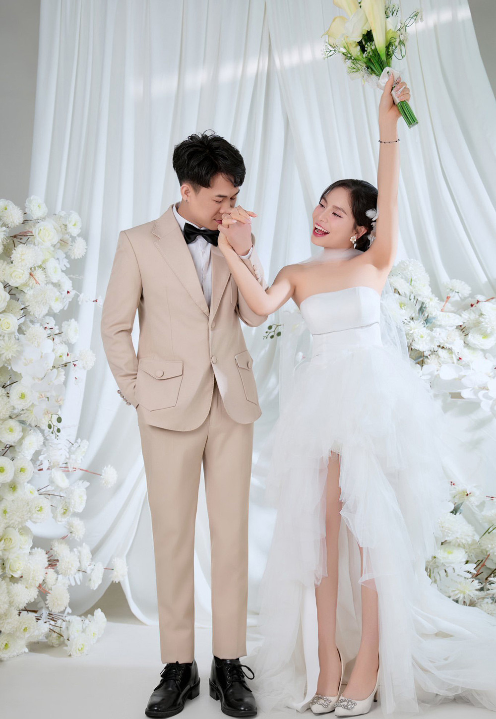 Cô dâu Việt òa khóc trong đám cưới ở Hàn Quốc vì món quà chú rể giấu kín