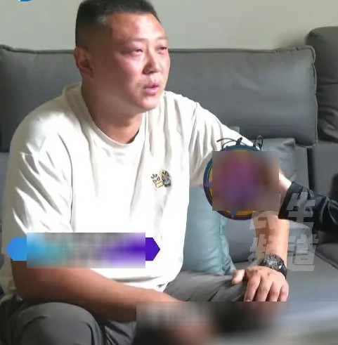 Quen 1 tháng đã cưới, chồng sốc khi phát hiện vợ hành động lạ vào ban đêm