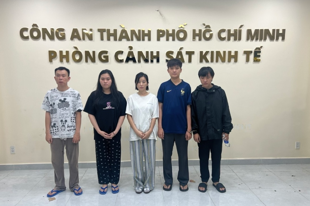 Miss Audition Ngọc Anh điều hành đường dây bán khí cười ở TPHCM