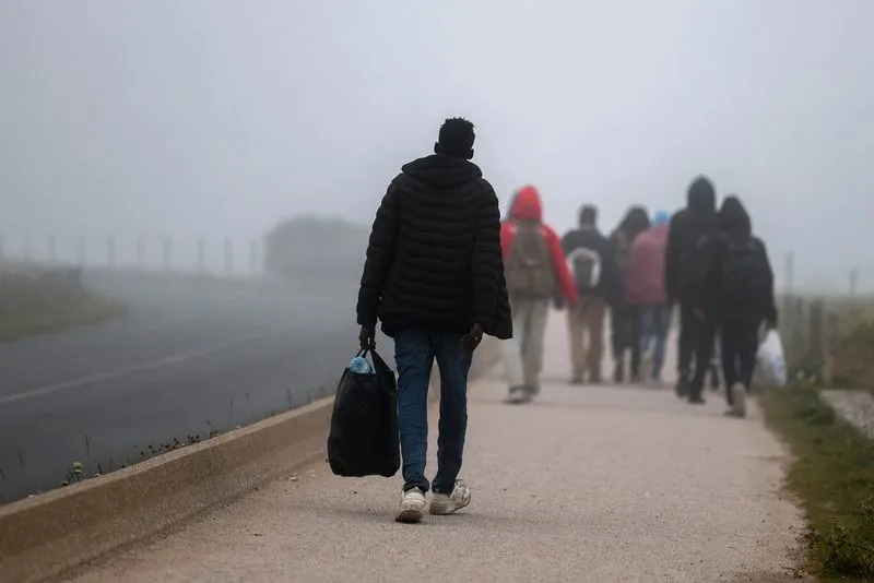 UK threatens jail for people smugglers who advertise on social media