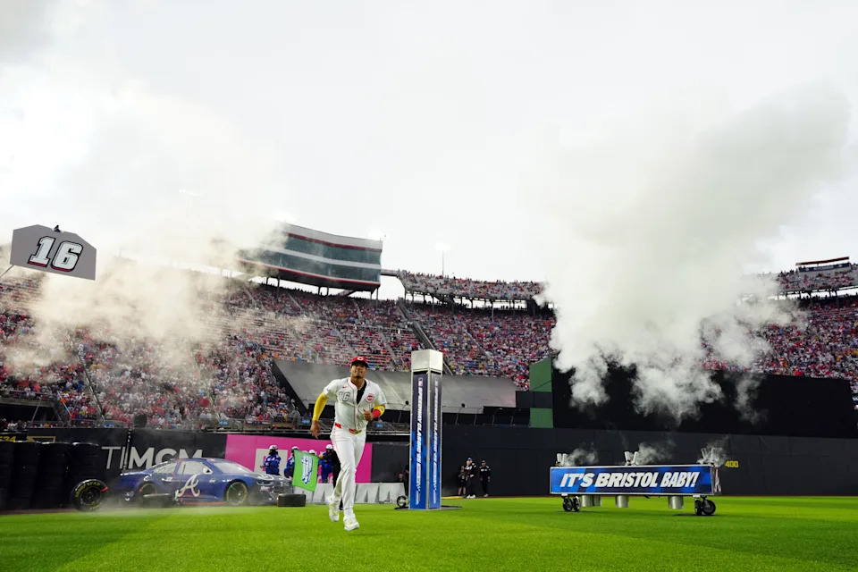 MLB Speedway Classic: 10 of the best photos from record-setting event at Bristol Motor Speedway