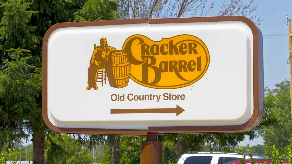 A Cracker Barrel Old Country Store sign