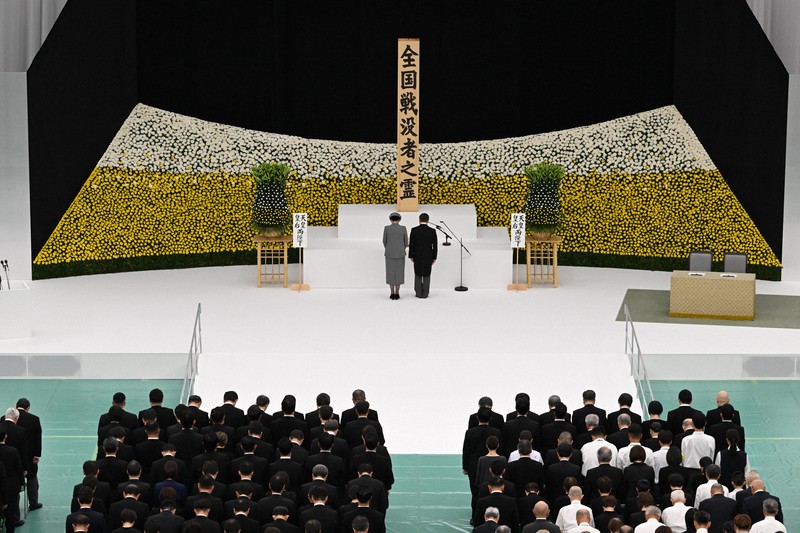 「戦中・戦後の苦難を語り継ぐ」　天皇陛下がおことば　戦没者追悼式