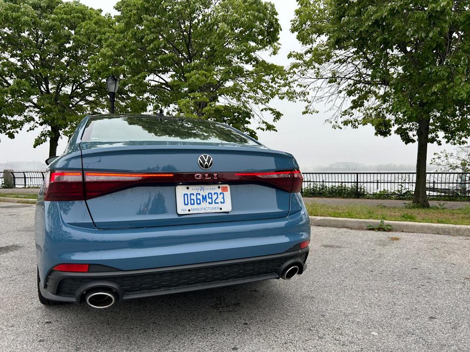 2025 volkswagen jetta gli autobahn