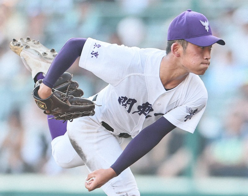 関東一・坂本　相手エースとの13球勝負「楽しくて…」　夏の甲子園