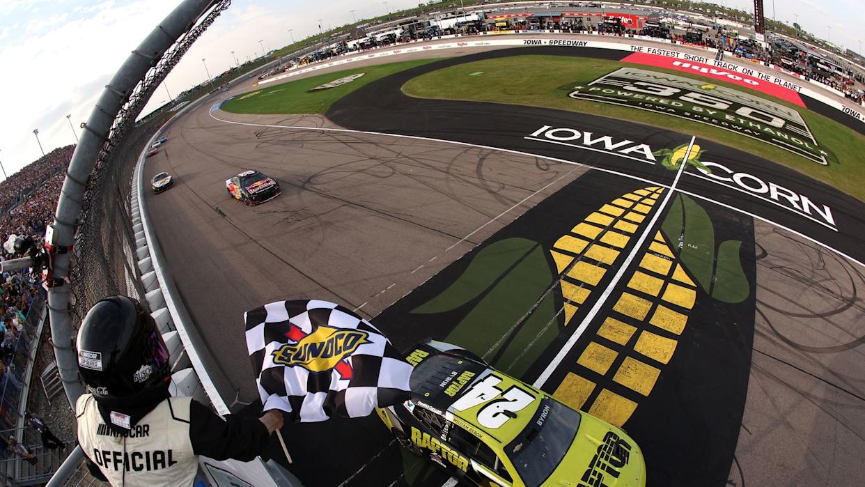 William Byron Wins Iowa Corn 350 Thanks to Extraordinary Fuel Save
