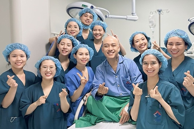 Tuấn Hưng 'câm nín' trước màn trêu chọc của nhạc sĩ Mars Anh Tú