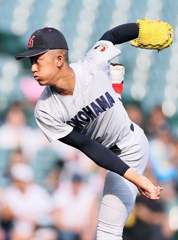 完封の横浜・織田投手　「監督に代われと言われたが…」　夏の甲子園