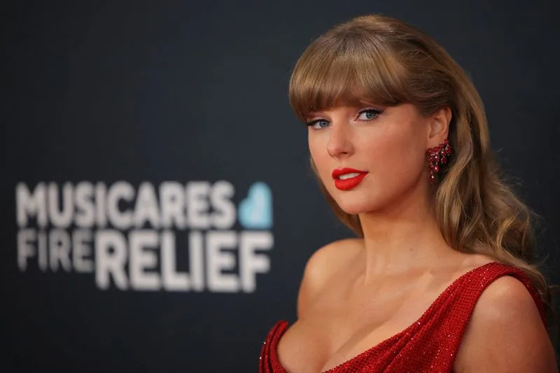 Taylor Swift announces new album called 'The Life of a Showgirl'