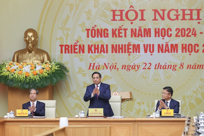 Thủ tướng: Cần tập trung ưu tiên mọi nguồn lực cho giáo dục và đào tạo