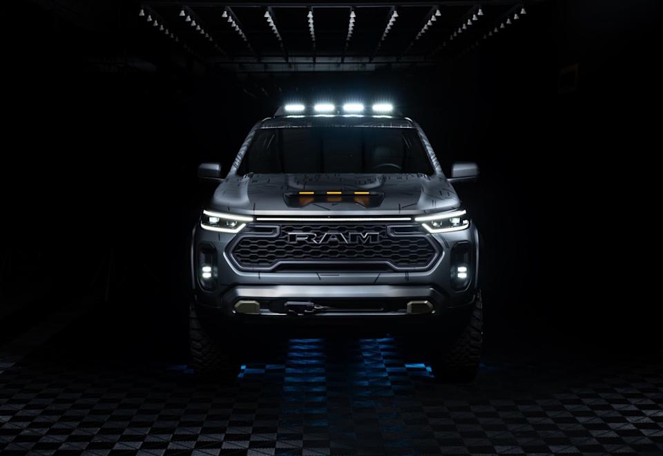 Ram Unveils Dakota Nightfall Concept, Hints at U.S. Comeback