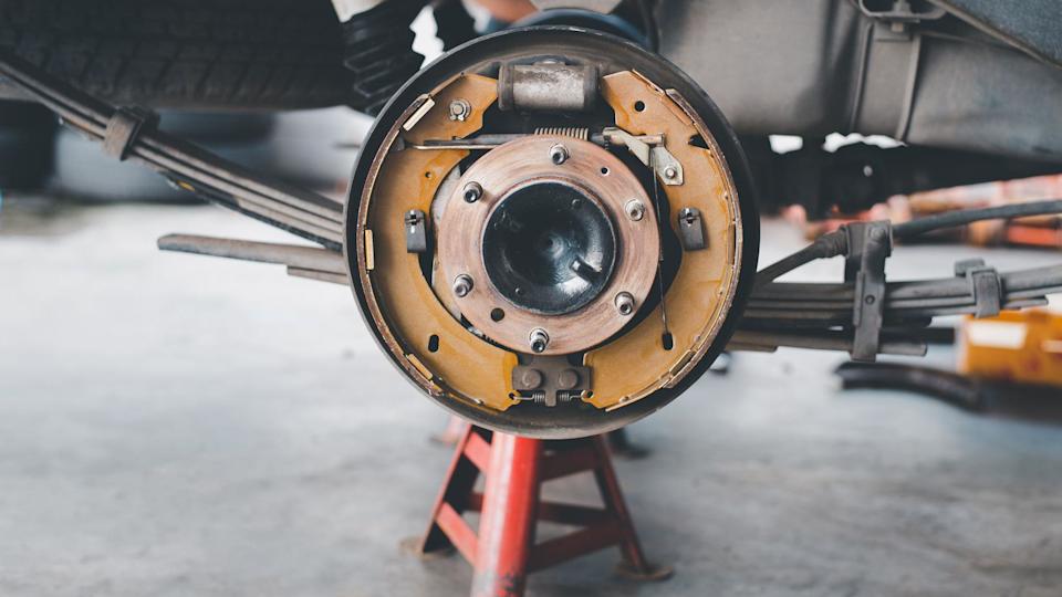 A drum brake mechanism