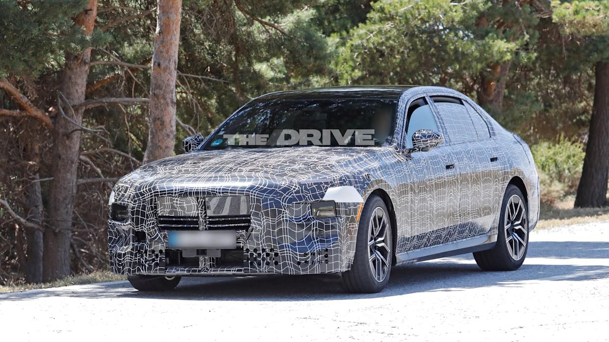 Spied: This Is What the New 2027 BMW 7 Series Will Look Like