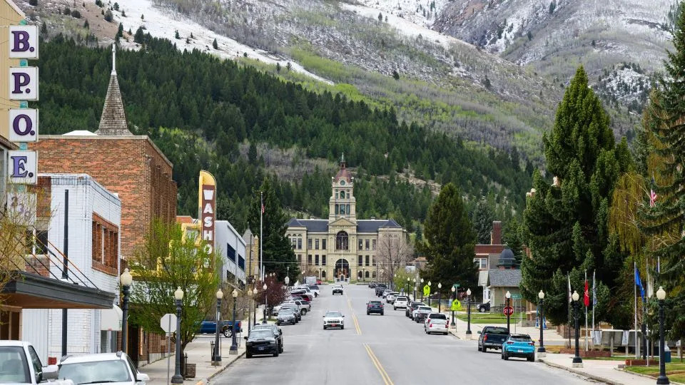 One town, four victims, seven days of fear: The hunt for a man who gunned down locals at a bar in a small Montana town