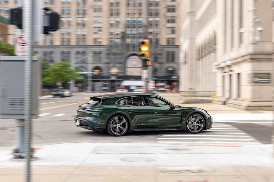 2025 porsche taycan turbo gt