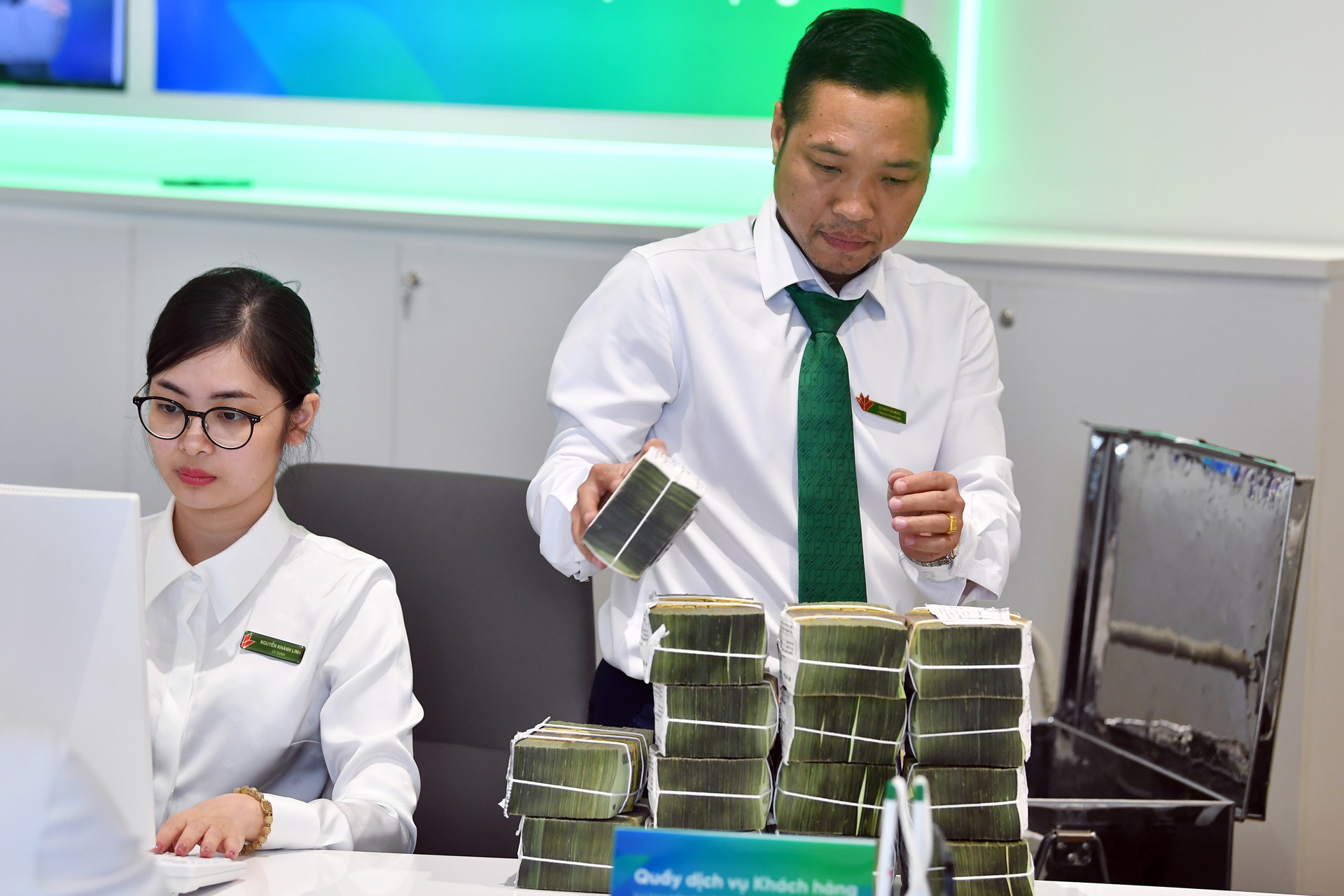 Tài sản 30 ngân hàng cán mốc 21 triệu tỷ, nhà băng tư nhân đầu tiên lọt ‘câu lạc bộ triệu tỷ’
