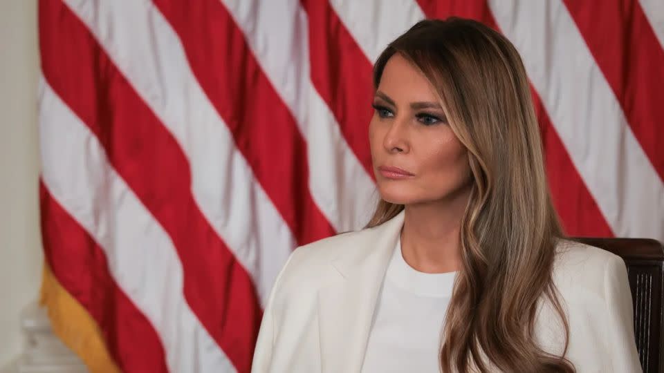 Influyente en privado, pero ausente en público, Melania Trump elige sus momentos en este mandato