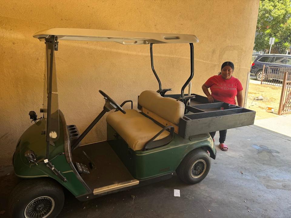 El carrito de elotes y raspados de Marino Ramos quedó abandonado después de su arresto y deportación a Guatemala.