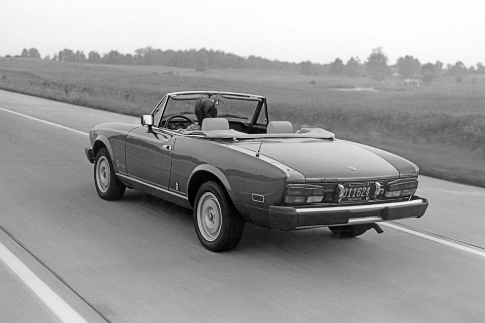 1982 fiat turbo spider 2000