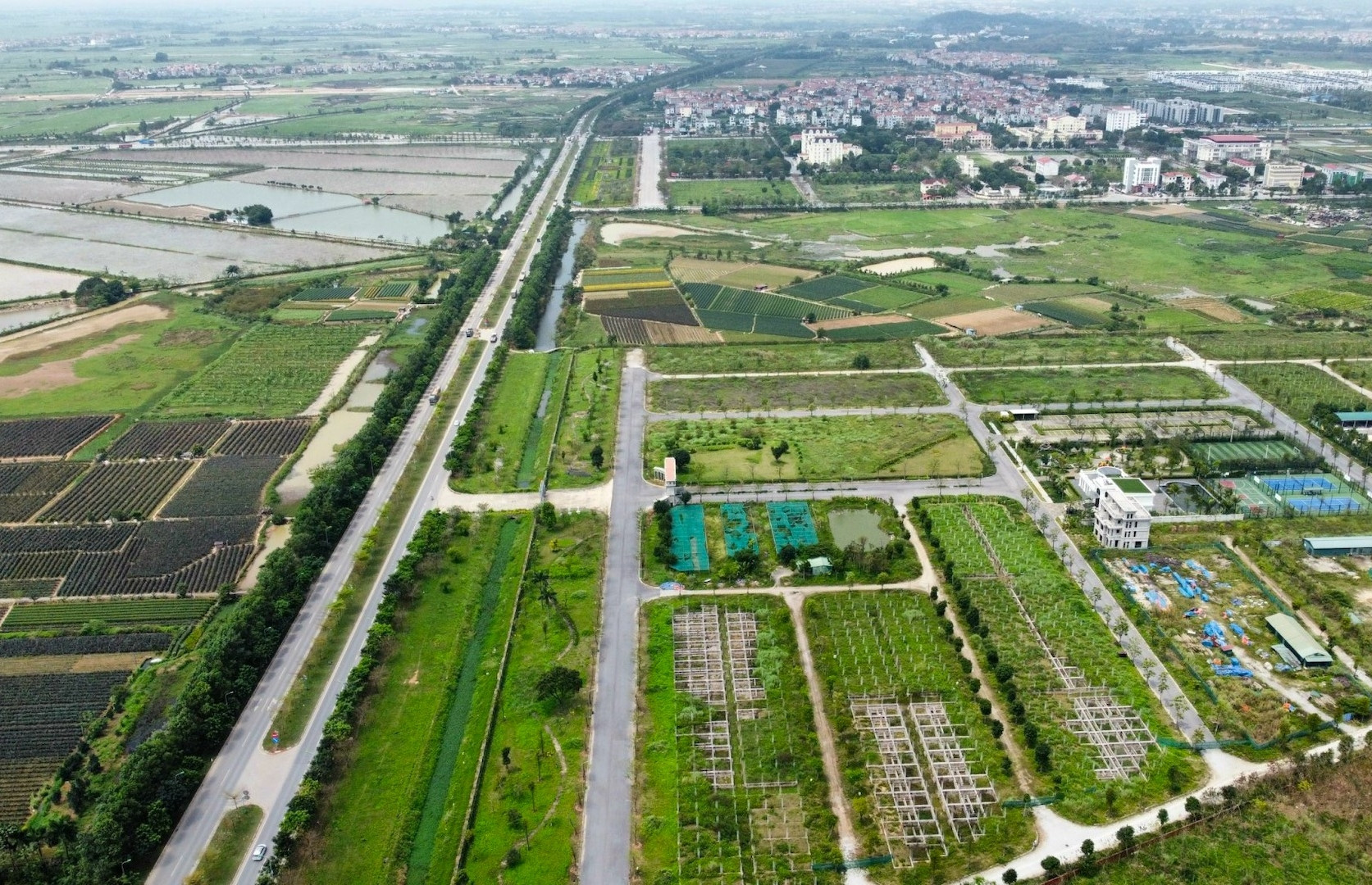 Tiền chảy mạnh vào bất động sản, Bộ Xây dựng đề xuất tín dụng cho nhà giá hợp lý
