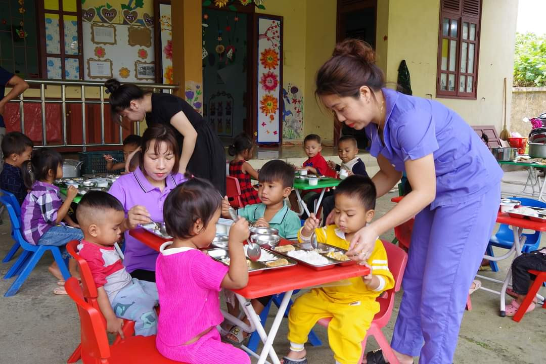 Trước 31/8 có Nghị định về hỗ trợ bữa trưa cho học sinh ở xã biên giới đất liền