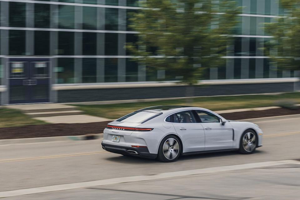 2025 porsche panamera 4 ehybrid