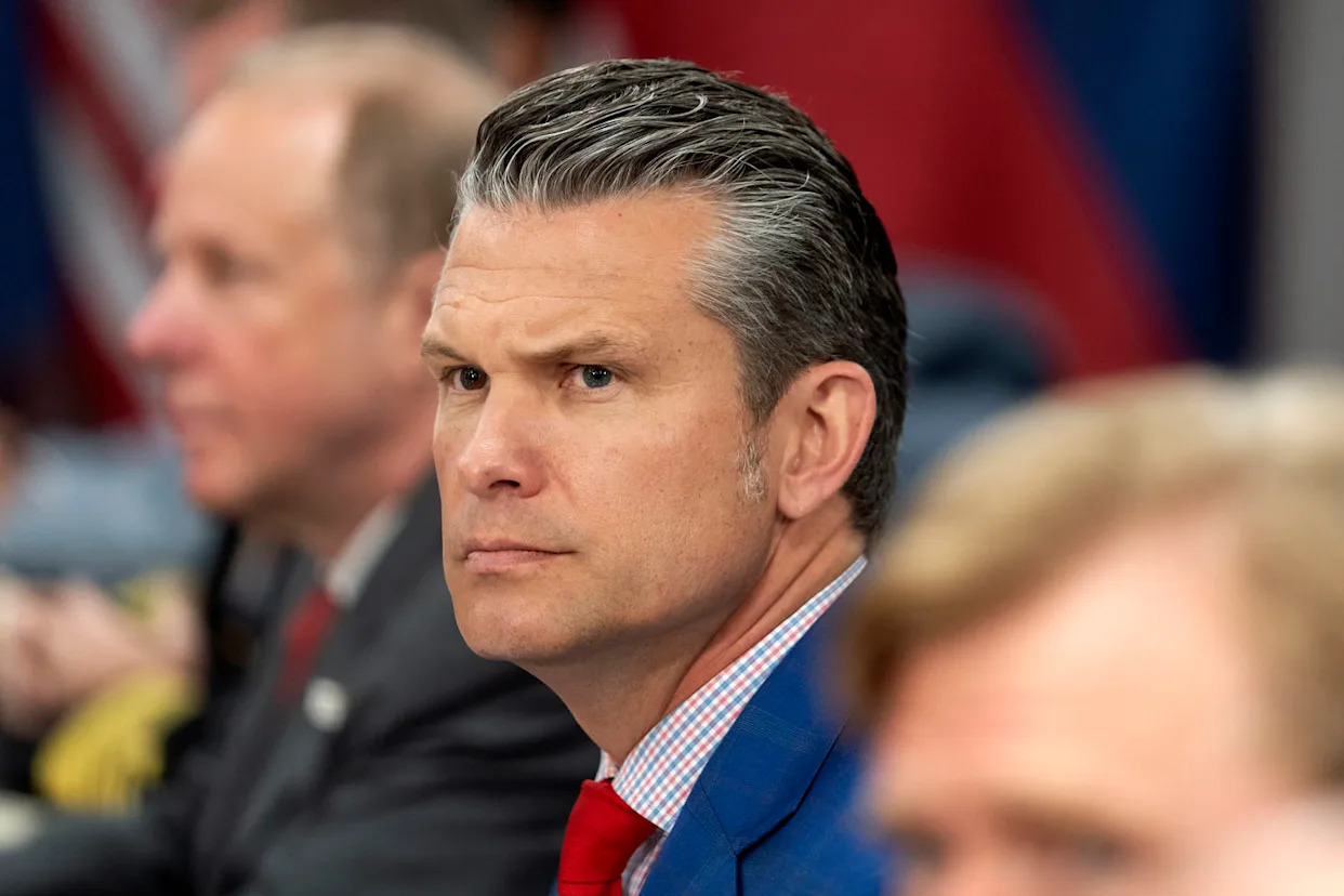 Pete Hegseth (Mark Schiefelbein / AP)