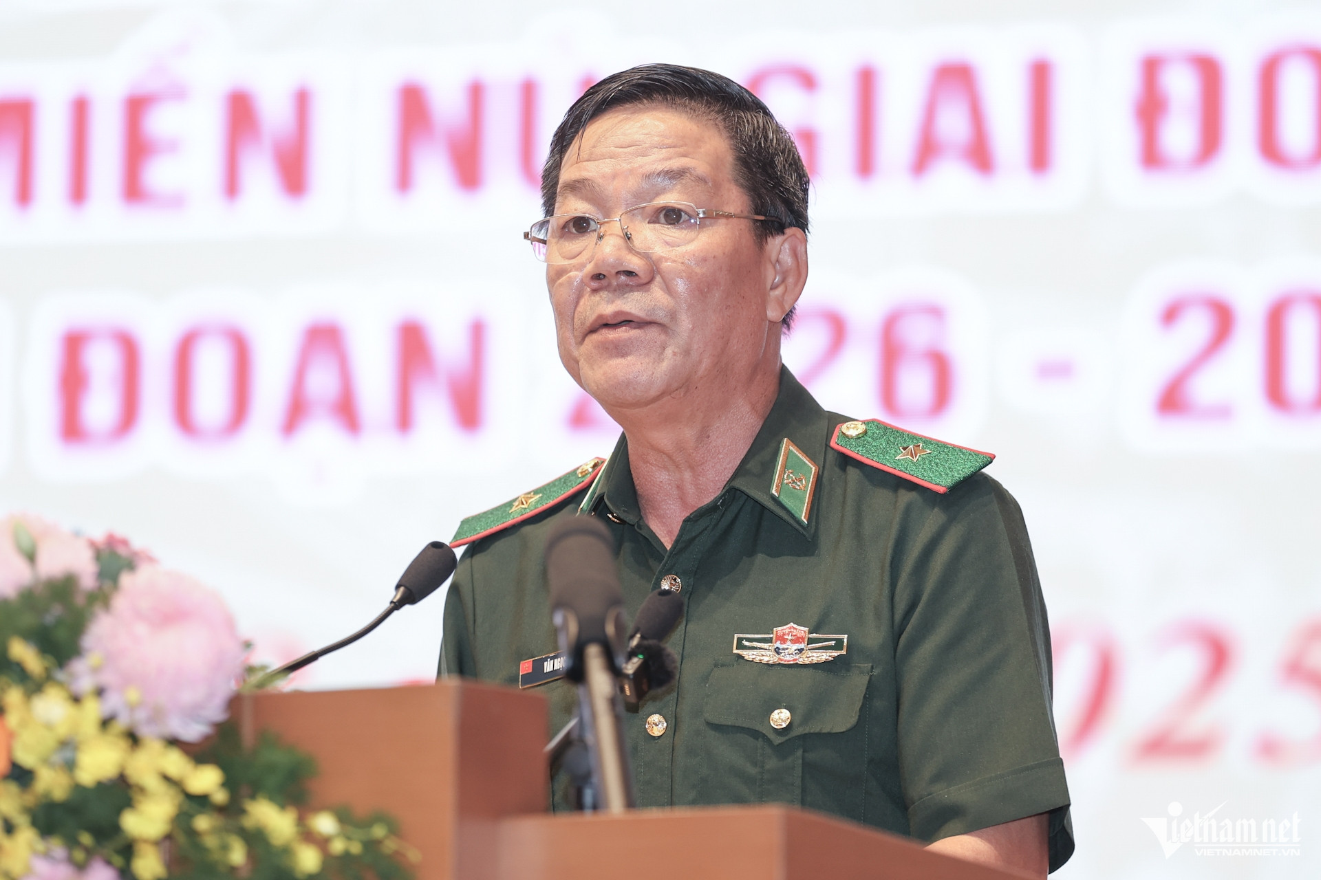 Tiếp tục 'nâng bước tới trường' cho hàng nghìn học sinh dân tộc thiểu số
