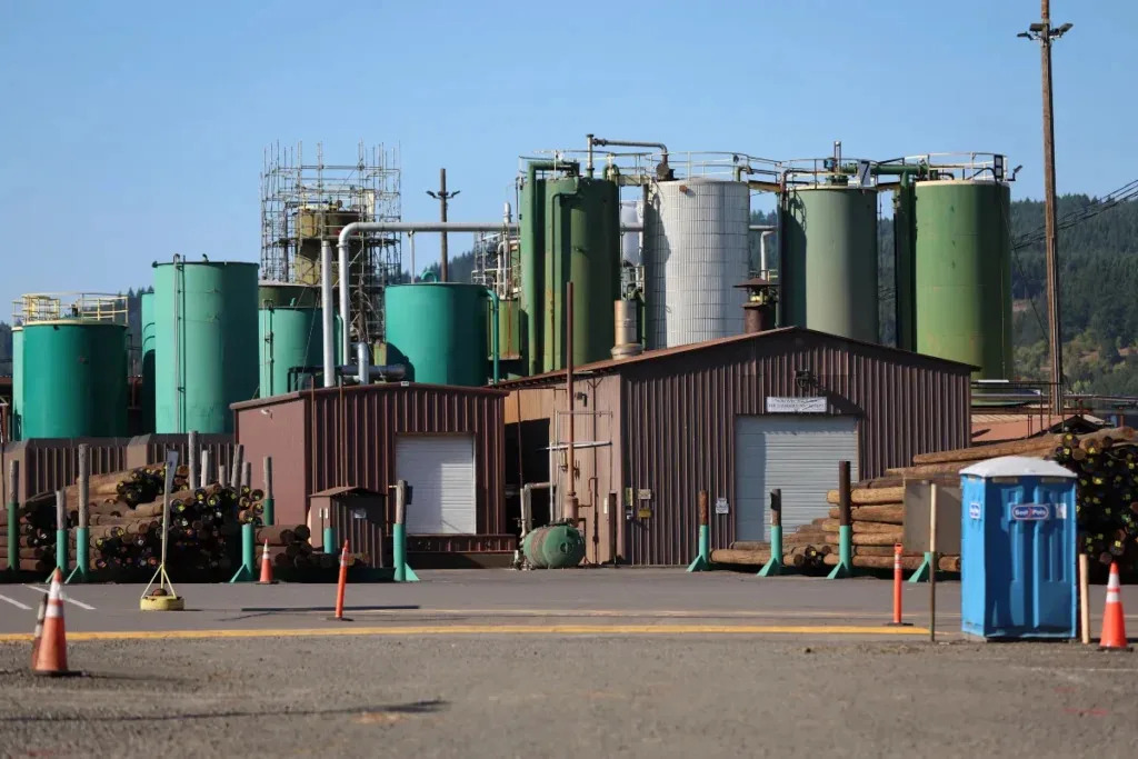 Oregon wood treater polluted a town’s water with a now-banned chemical. Regulators didn’t stop it.