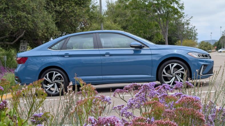 The side profile of the 2025 Volkswagen Jetta SEL