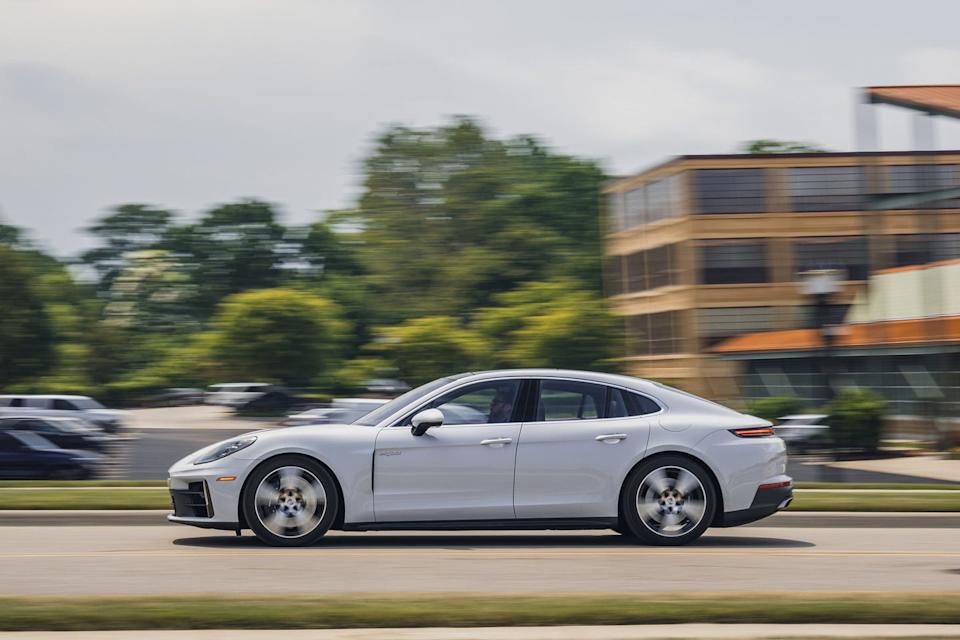 2025 porsche panamera 4 ehybrid