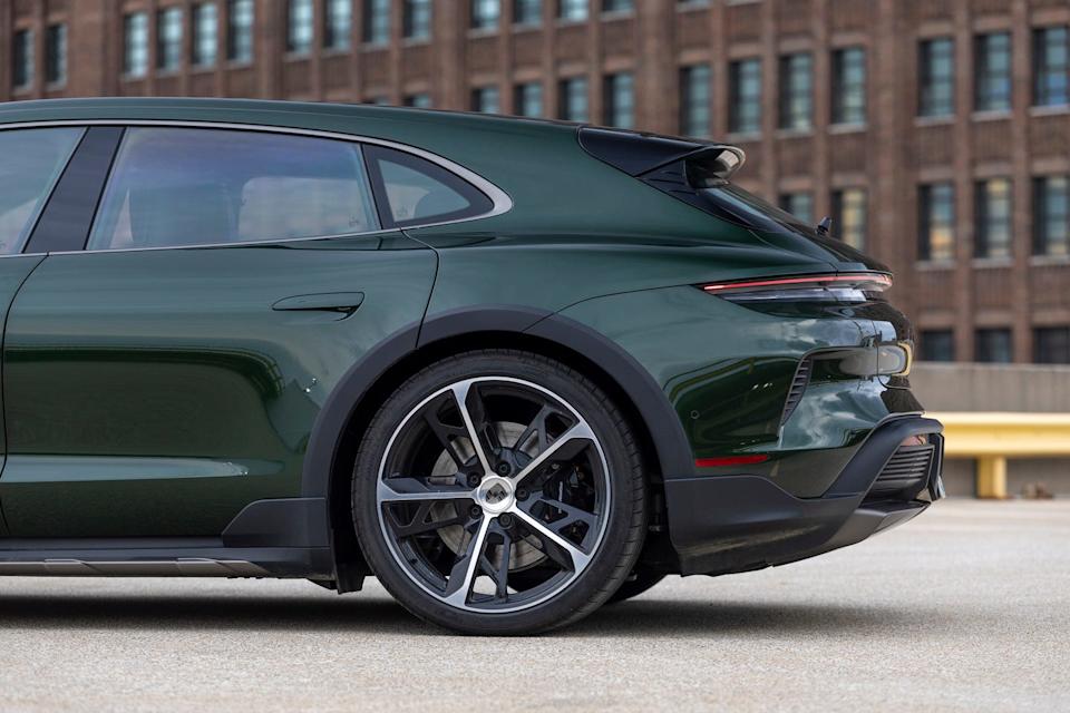 2025 porsche taycan turbo gt