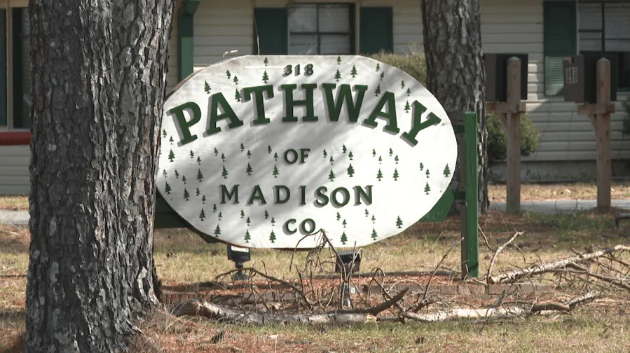 Runaway girl spotted in southern Tennessee, still on the run