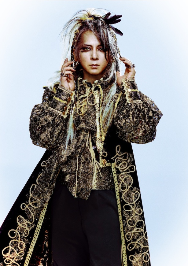 【写真】各キャストビジュアルをチェック！写真は不死卿ドナテルロ：SOPHIA松岡充さん