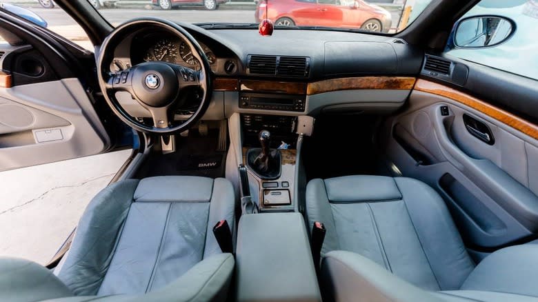 2003 BMW 540i M Sport cabin image