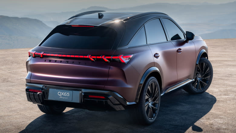 Rear 3/4 view of the Infiniti QX65 Monograph concept