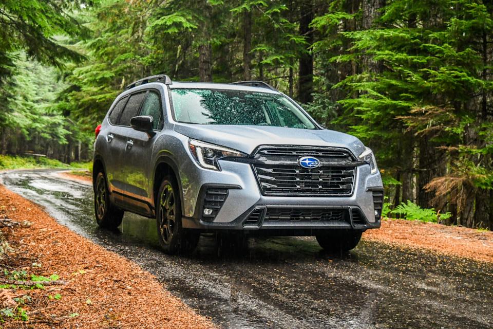 Subaru Won't Like Hyundai's Interior and Passenger Space