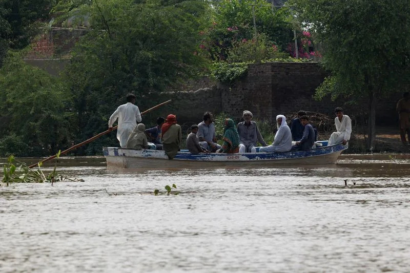 Pakistan evacuates 150,000 people after flood warning from rival India