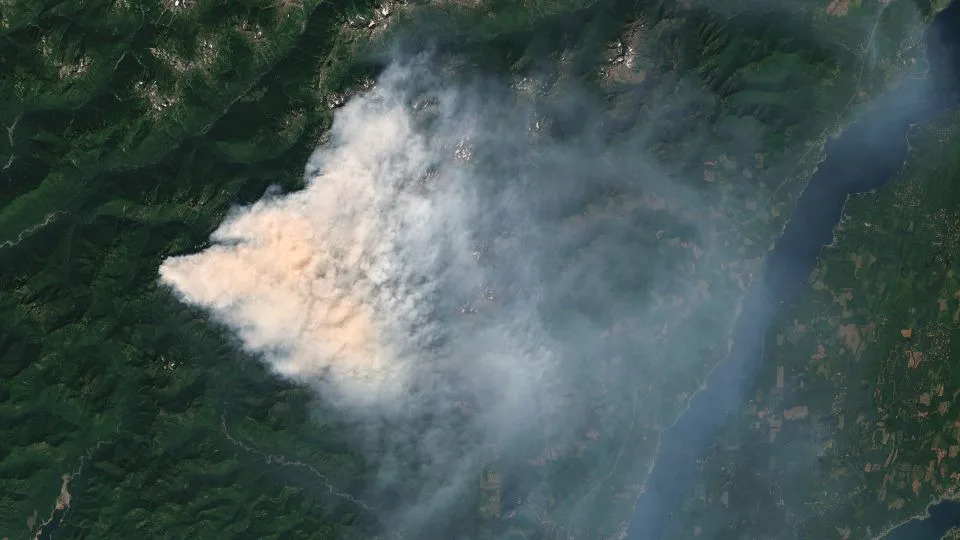Border Patrol arrests two firefighters while they were fighting Washington’s biggest wildfire