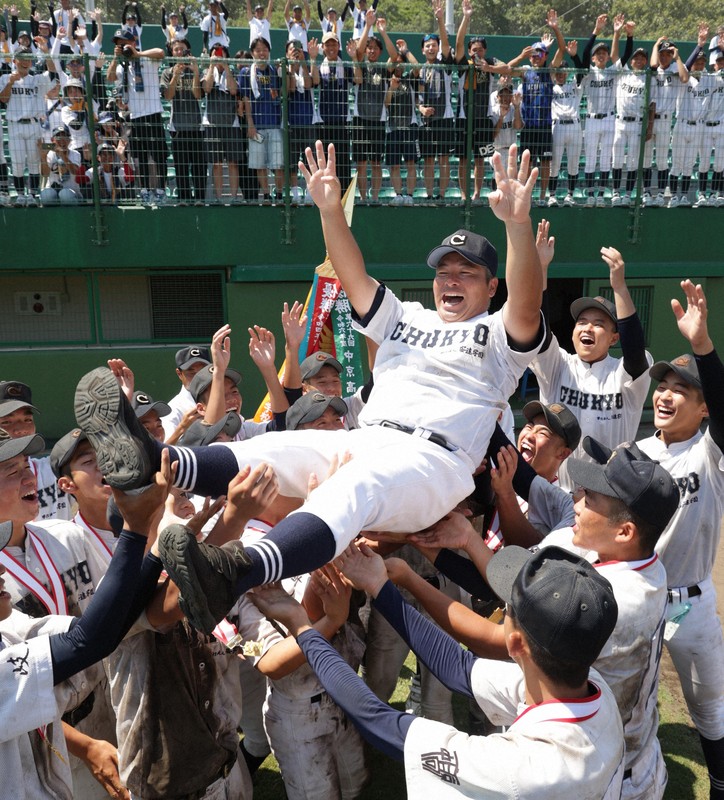 4連覇の中京、土壇場で「泥まみれ」の執念　全国高校軟式野球