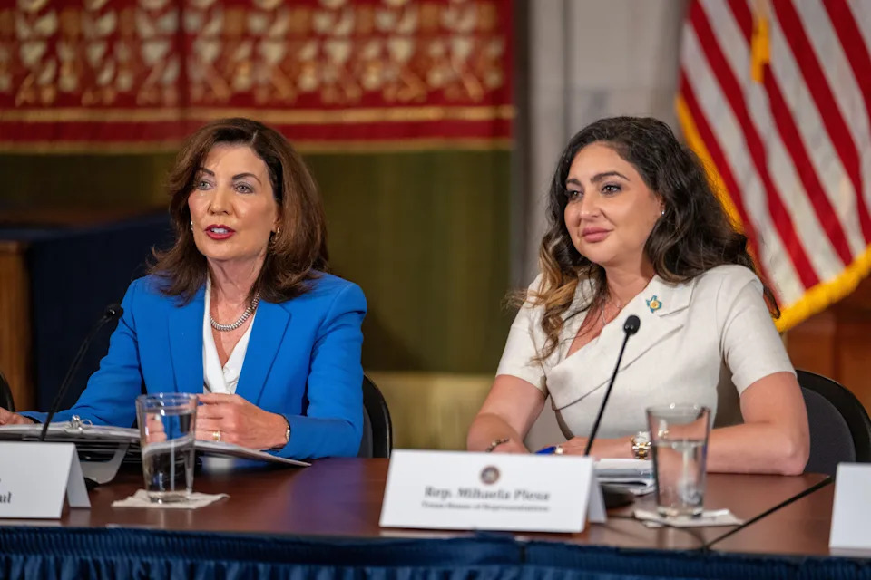 Hochul rips 'blatant power grab' by Texas GOP as NY Dems eye race to redraw House lines