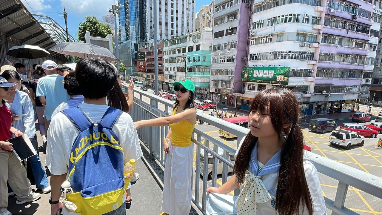 北上南下｜周六逾20萬內地客訪港　創5.2後最高　39.4萬港人北上