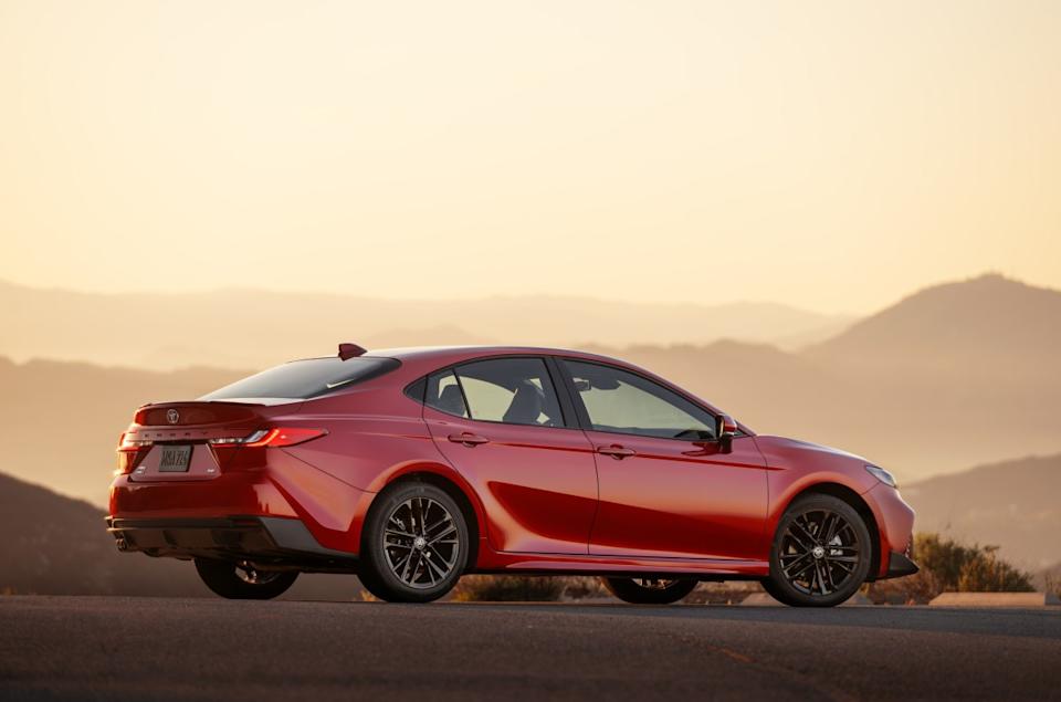 2025 Toyota Camry SE AWDToyota