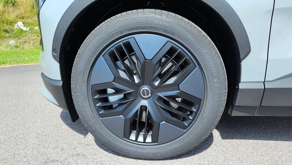 2026 volvo ex30 cross country