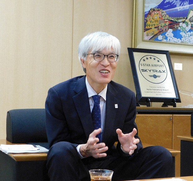 成田空港新社長「羽田にできないことに意義」　滑走路増設で機能強化