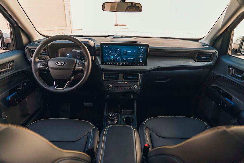 2025 ford maverick lobo