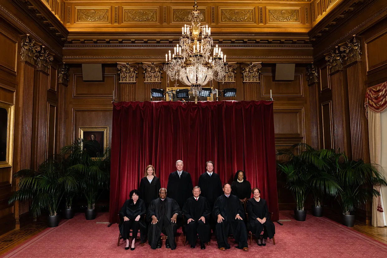 Group photograph of the Supreme Court justices (Eric Lee / Bloomberg via Getty Images file)