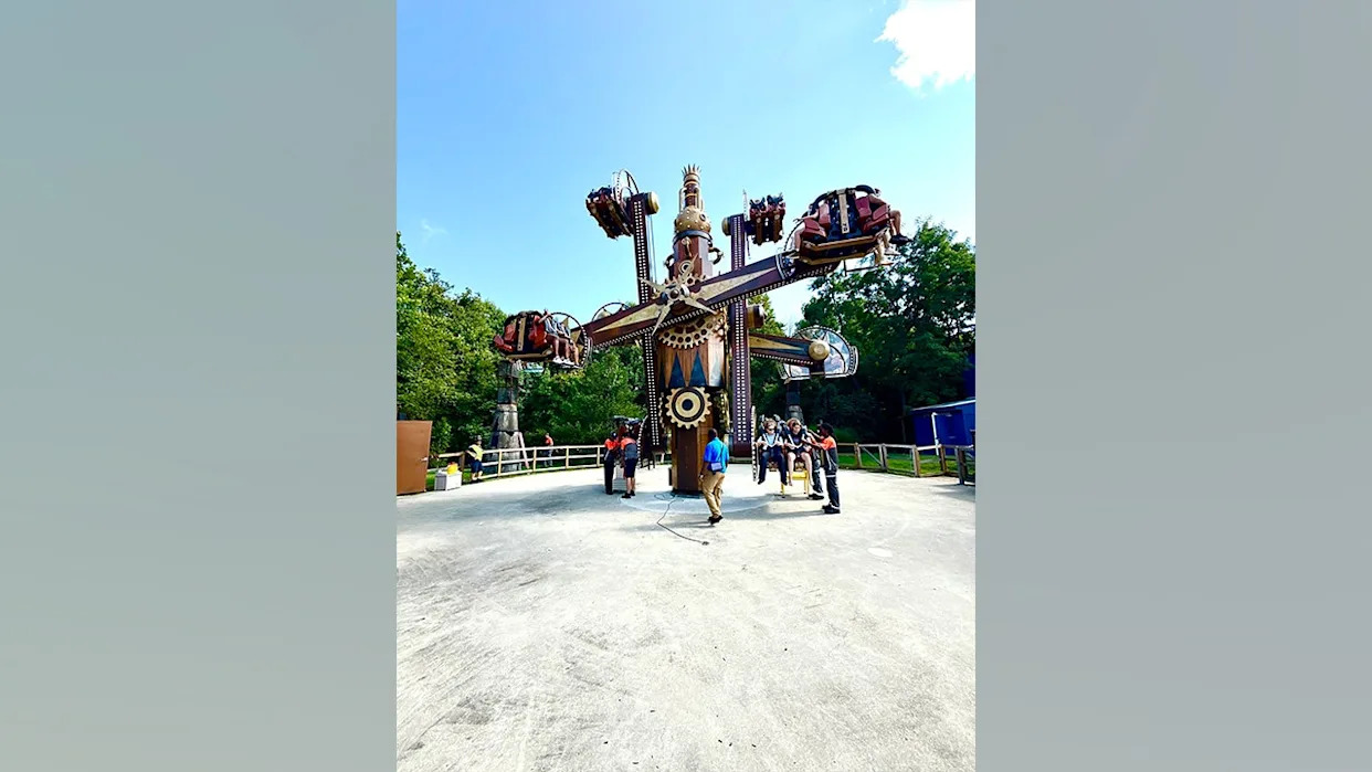 32 people rescued after ride malfunctions at Six Flags America