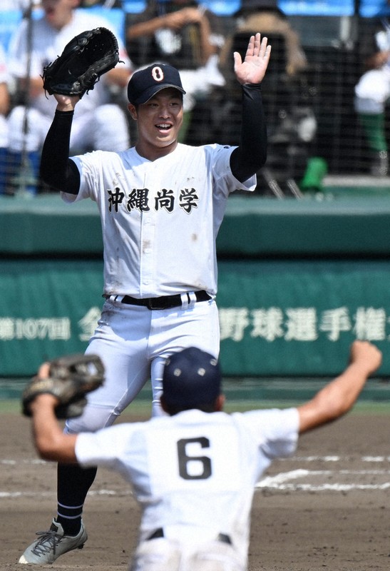169球熱投の沖縄尚学・末吉「褒められたことない」　夏の甲子園